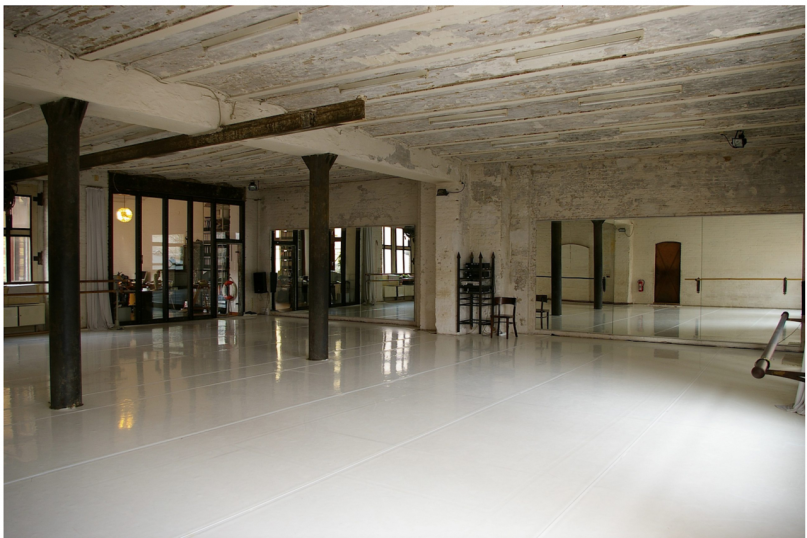 alemania localización secreta dancehall doc11 rodaje eventos berlin peluche74 localización 2