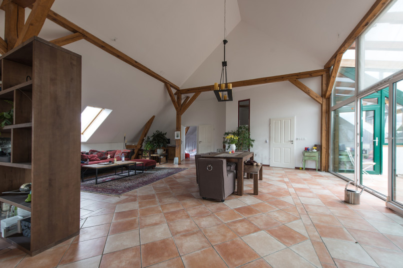 plush74 berlinarea germany melhof farm remise shooting event00007