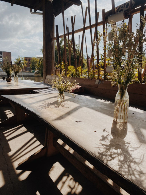 plush74 charming industrial terrace with water dock 4