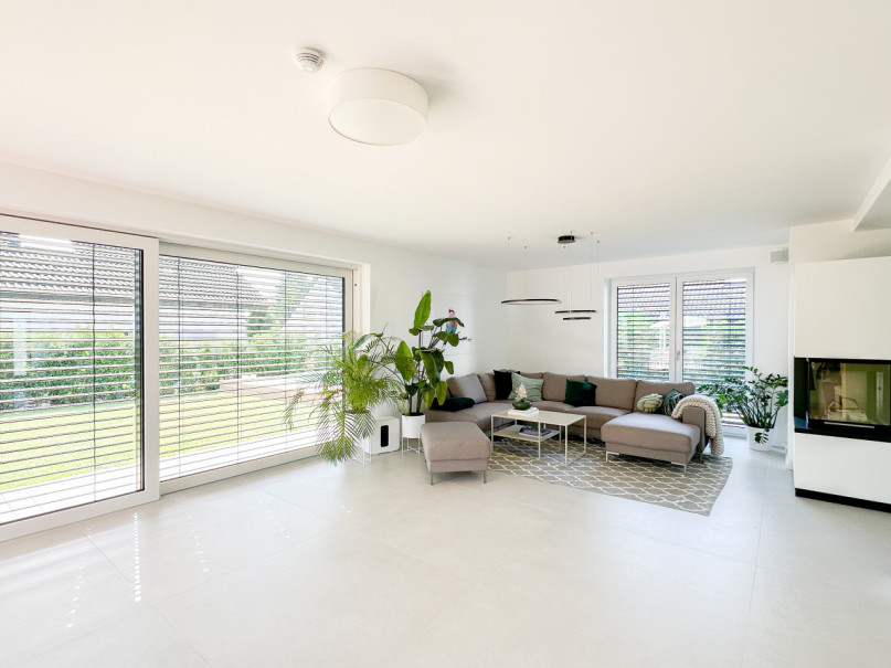 plush74 sauberes weißes Haus 6