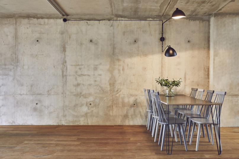 plush74 concrete warmth studio 1