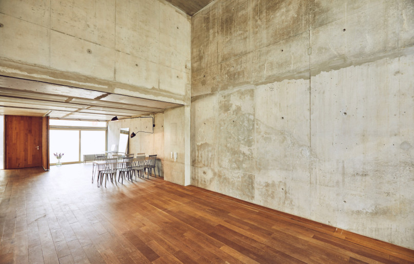 plush74 concrete warmth studio 5