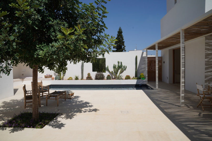 plush74 Italien Apulien Location mieten Filmaufnahme Foto Villa Dorf Pool 1