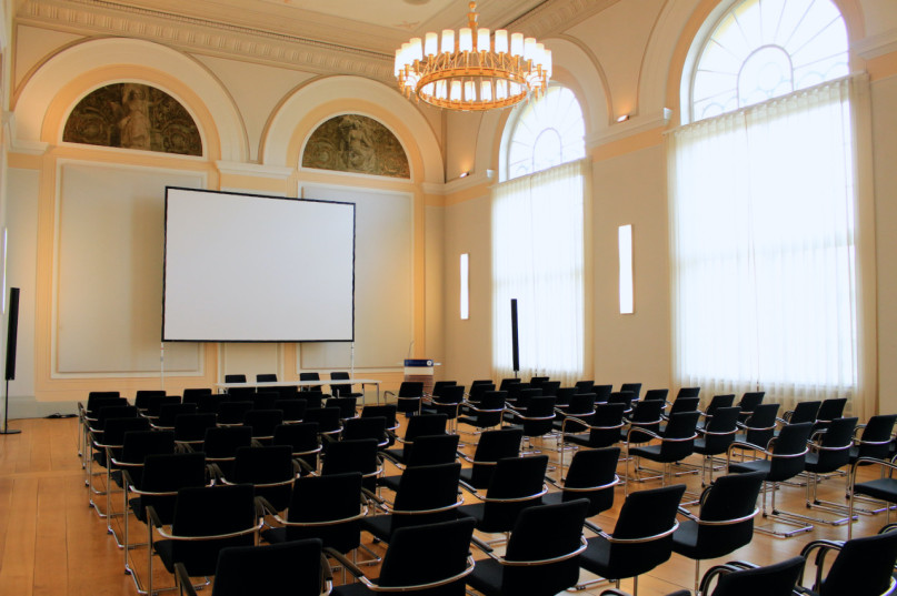 plush74 location scout rental photo film production berlin theater mitte even space hall14