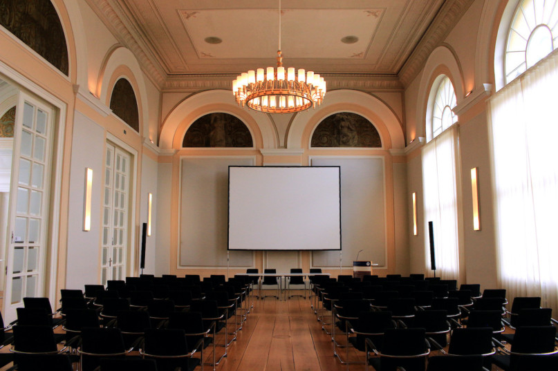 plush74 location scout rental photo film production berlin theater mitte even space hall3