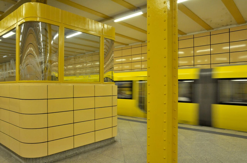 plush74 photo film event location germany berlin subway bhf weberwiese 1