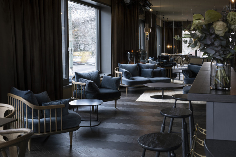 plush74 private bar apartment 1