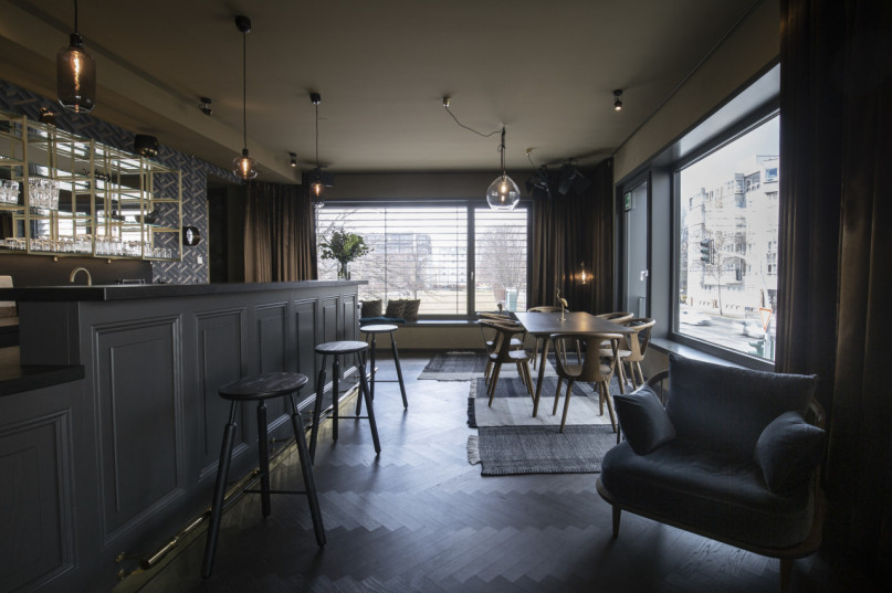 plush74 private bar apartment 4