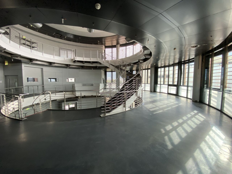 plush74 round techno tower berlin 8