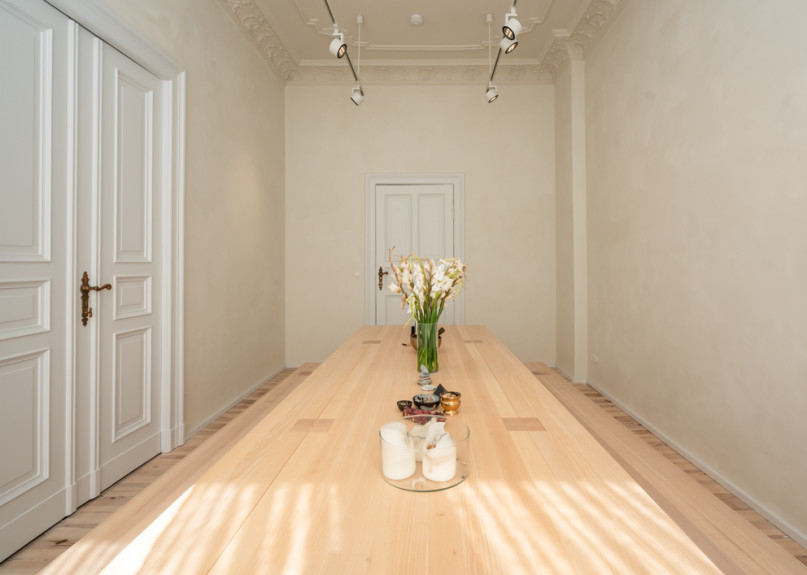 pluche74 scandinavisch appartement loft berlijn locatie verhuur scouting bureau helder wit event4