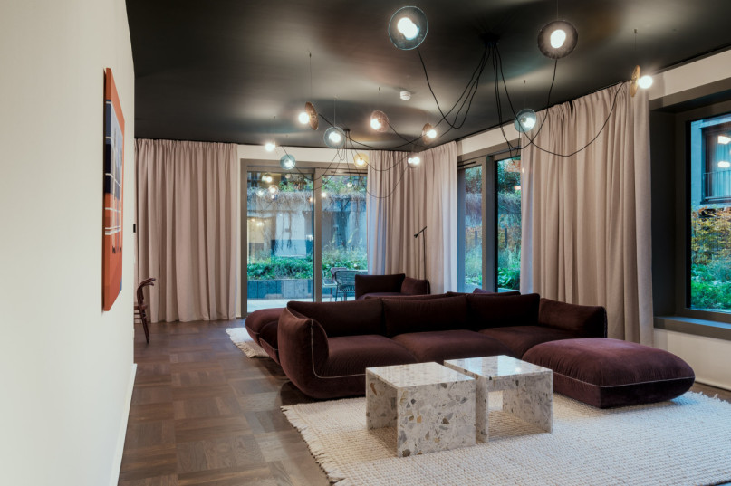 plush74 sleek modern maisonette 8