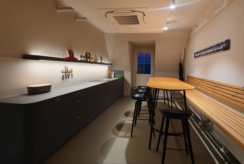 plush74 the glass office 10 (5)