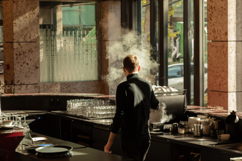 plush74 urban workspace bistro 4