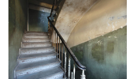 plush74 abandoned staircase 10