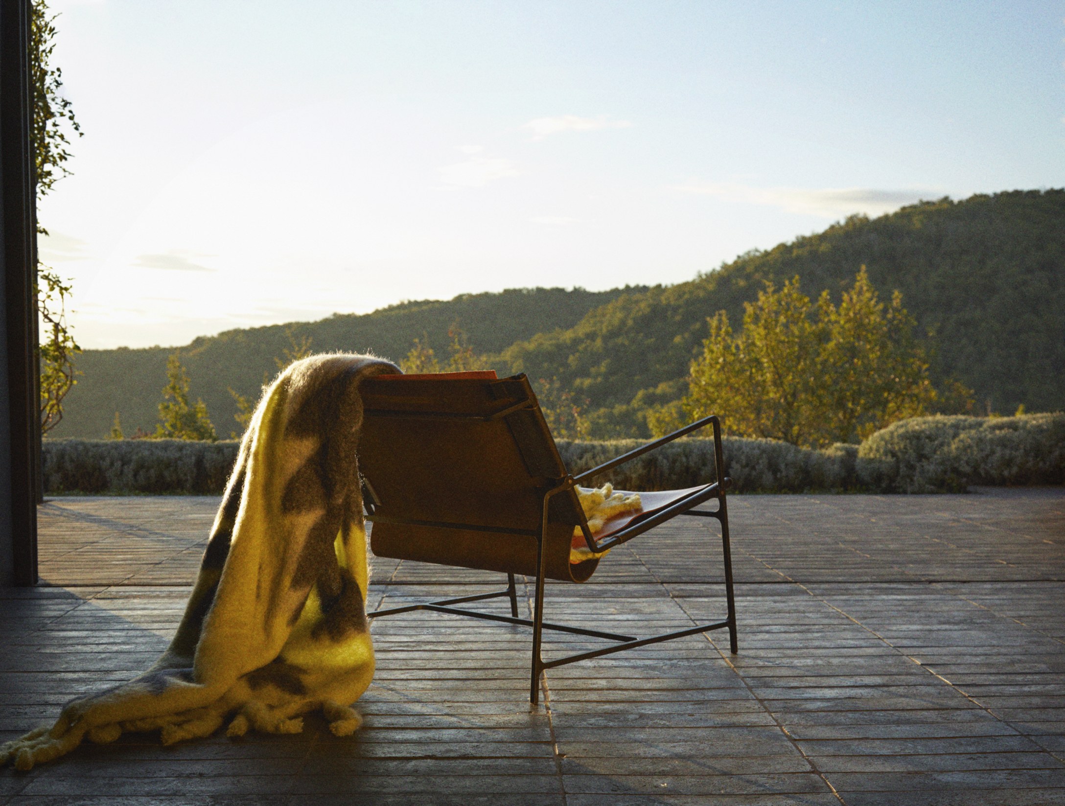 Plush74 location mytheresa myt homeedit italy vintage retro clean wood furniture campaign shoot photo scouting1