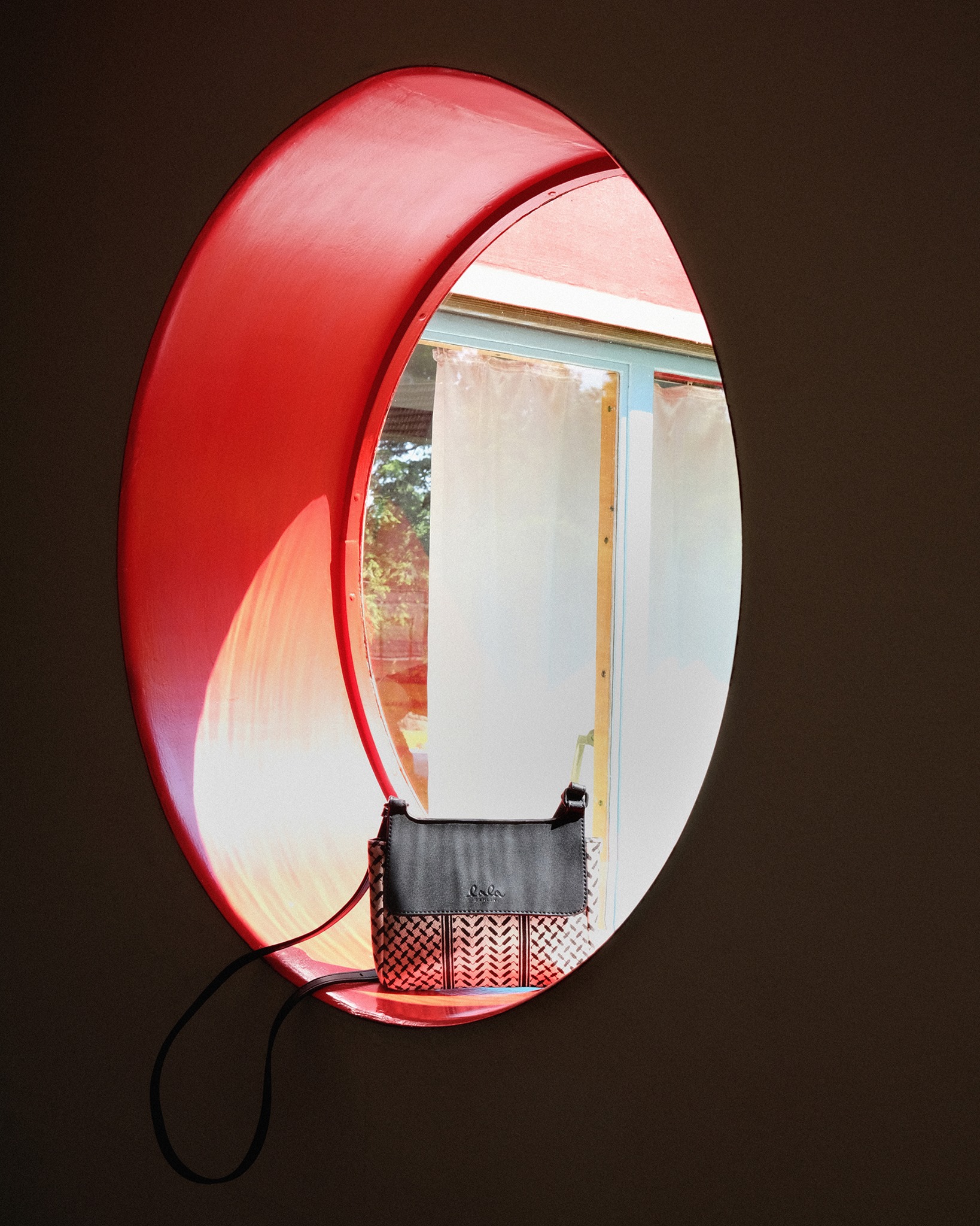 pluche74 locatie lalaberlin vintage retro bauhaus water berlijn shoot filmproductie scouting42