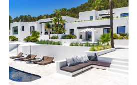 TROPICAL ISLAND VILLA