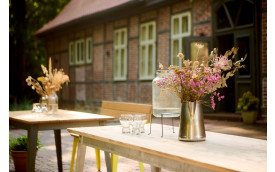 EVENT LOCATION NEAR HAMBURG WITH LARGE OUTDOOR AREA