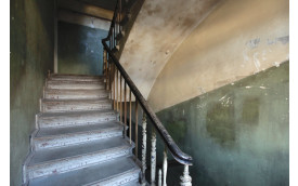 HISTORIC STAIRCASE 1920'S