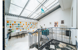 Photography Studio House