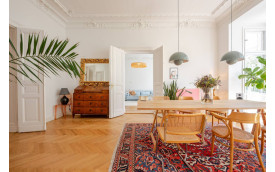 BRIGHT APARTMENT WEST BERLIN