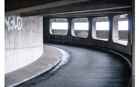 PARCHEGGIO BRUTALISTA A BERLINO