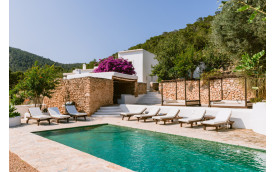 CHARMING IBIZA POOL VILLA