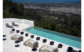 HILLSIDE VILLA ITALY