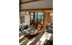 MID CENTURY BEACH HOUSE