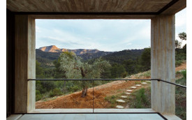 CONCRETE SQUARE VILLA