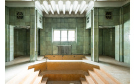 VERLORENE SCHWIMMHALLE OSTBERLIN