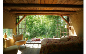 MAGICAL LAKESIDE HOUSE