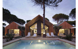 RETREAT SURROUNDED BY NATURE