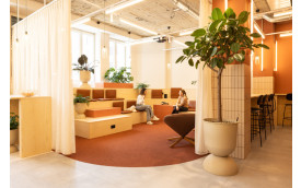 SOFT COLOURS MEETING ROOM