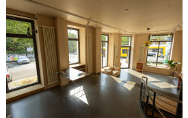 SPACIOUS POP-UP SHOWROOM IN BERLIN