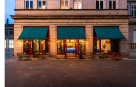 THE CONTEMPORARY BAR