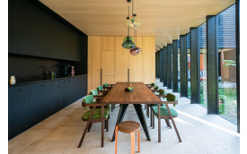 THE MODERN LAKE HOUSE