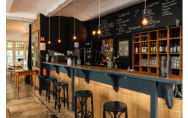 URBAN WATERFRONT EVENT SPACE