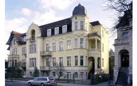 GESTOFFEERDE VILLA