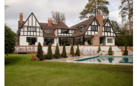 CHARMING COUNTRY HOME