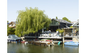 THAMES ISLAND LONDON AREA