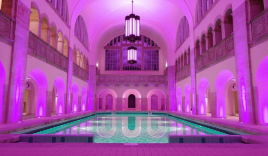 01 berlinlocationplush747