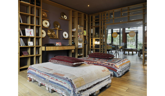 25h hafencity stephanlemke vinylroom medium 1