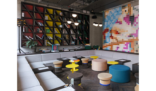 25h langstrasse stephanlemke livingroom small 1