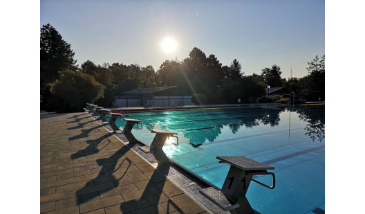 berlinlocationplush745jpeg4 (1)