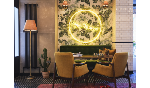 max brown kudamm social space