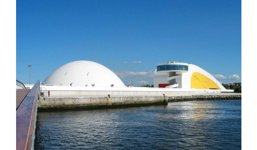 niemeyers intr cultural center4