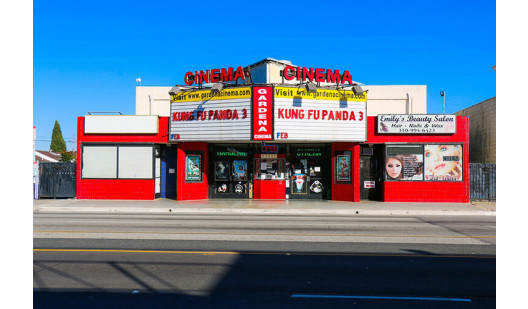 plus74 retro cinema usa california location7