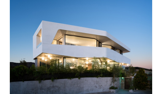 plus74 white vila usa la hollywood location46