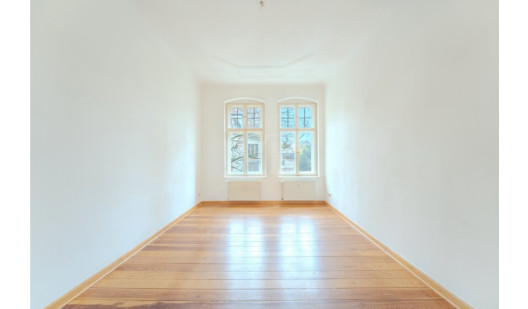 plush 74 bright and spacious berlin altbau 98701 4